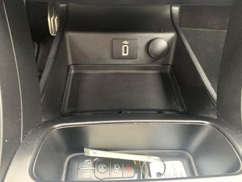 Used 2017 Ford Fusion Titanium image 16