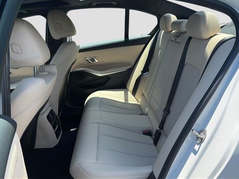 Certified 2024 BMW 330i Sedan w/ Convenience Package RWD image 17