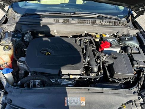 Used 2015 Ford Fusion SE w/ Equipment Group 202A image 19