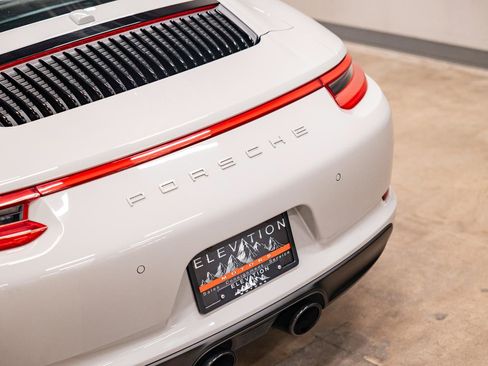 Used 2019 Porsche 911 Carrera 4 AWD/4WD image 35