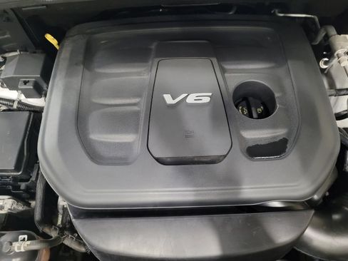 Used 2018 Jeep Grand Cherokee Limited image 30