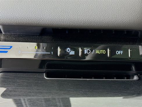 Used 2025 BMW 530i 530i image 10