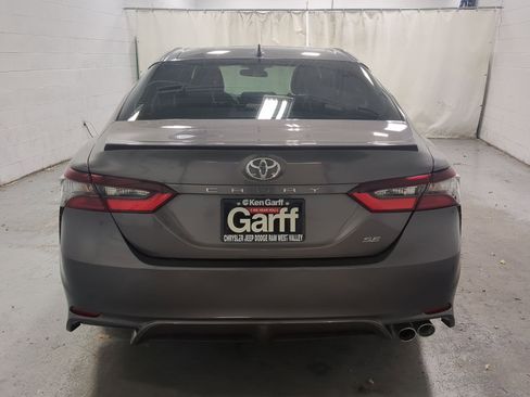 Used 2022 Toyota Camry SE image 7