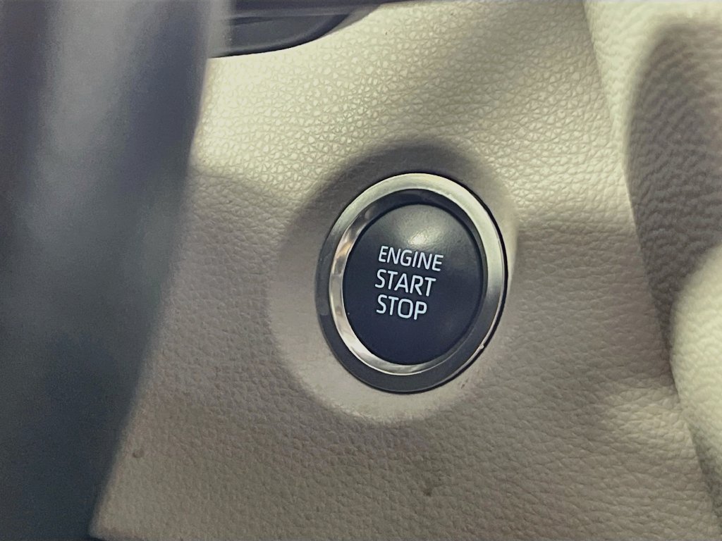 Used 2025 Toyota Corolla LE w/ LE Premium Package FWD image 20