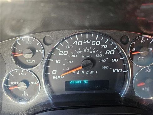 Used 2021 GMC Savana 2500 w/ Driver Convenience Package image 7