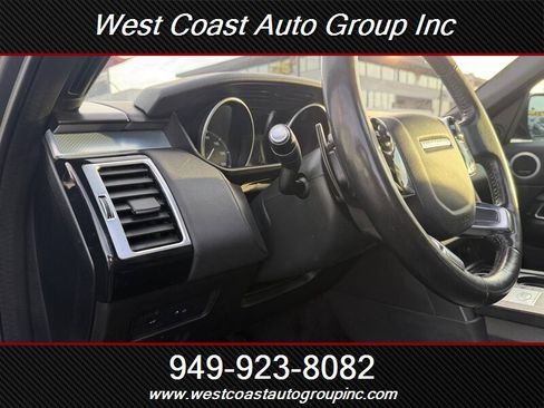 Used 2020 Land Rover Discovery Landmark AWD/4WD image 10