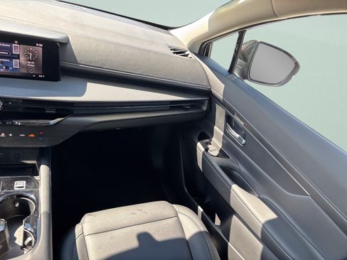 Used 2025 Nissan Murano SV AWD/4WD image 27