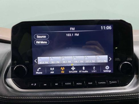 Used 2023 Nissan Rogue SL w/ SL Premium Package image 20