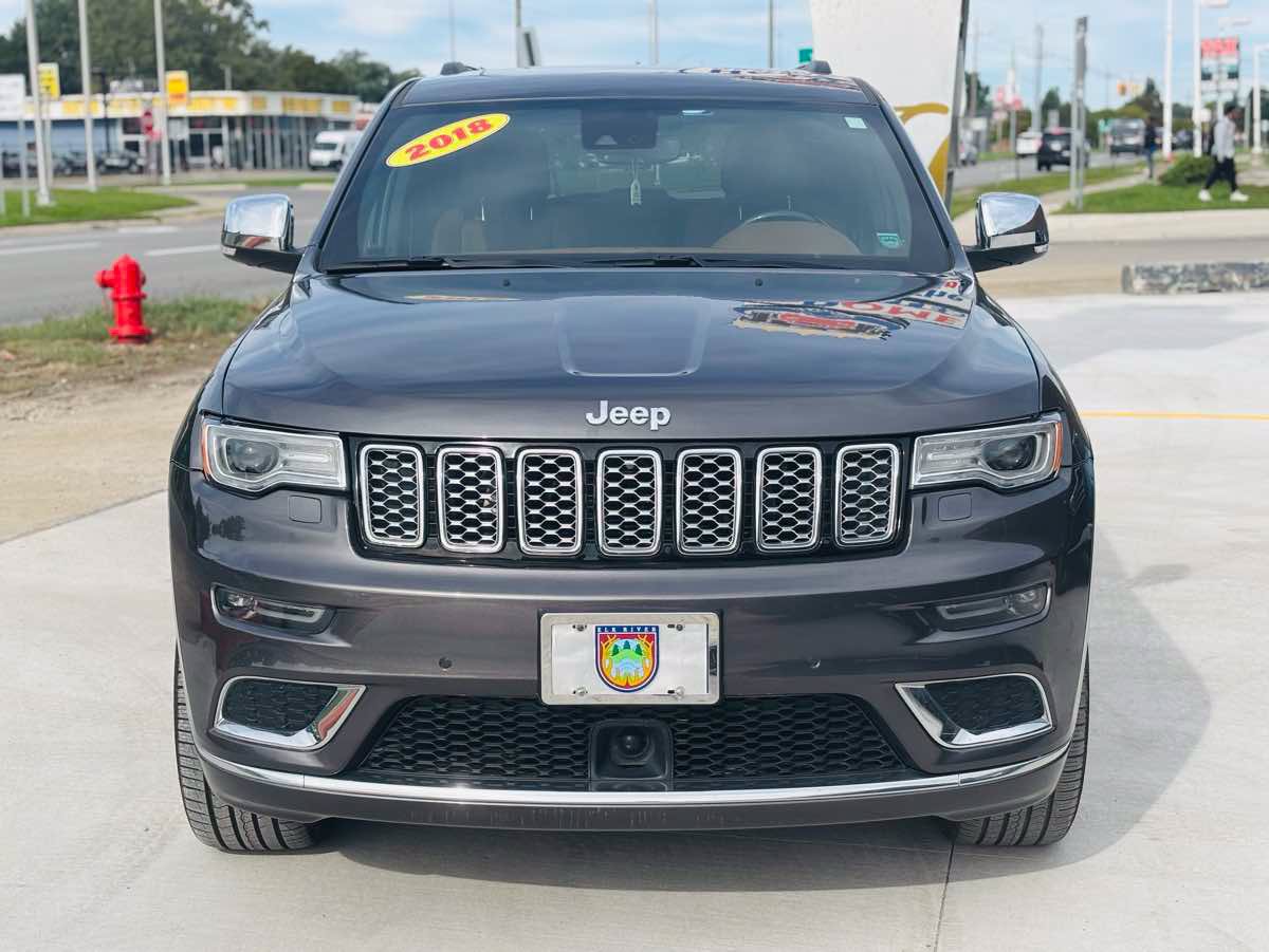 Used 2018 Jeep Grand Cherokee Summit w/ Skid Plate Group AWD/4WD image 19