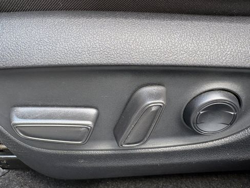 Used 2024 Toyota RAV4 XLE FWD image 15