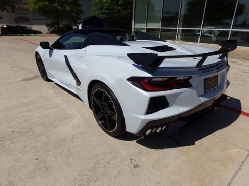 Used 2022 Chevrolet Corvette Stingray Preferred Conv w/ Z51 Performance Package RWD image 7