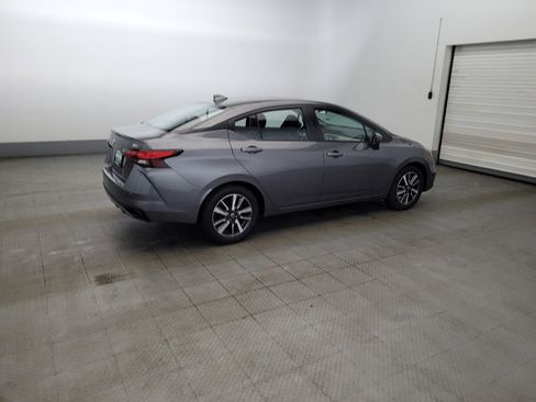 Used 2021 Nissan Versa SV FWD image 10