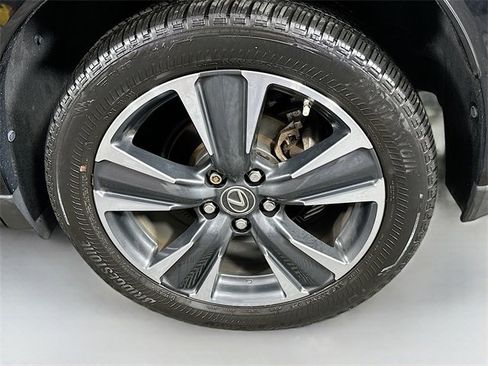 Used 2022 Lexus UX 250h w/ Premium Package image 30