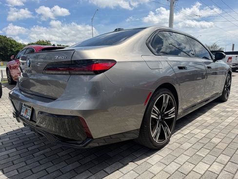 Used 2024 BMW 740i RWD image 10