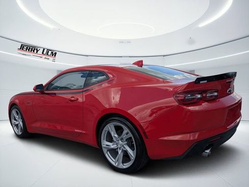 Used 2022 Chevrolet Camaro LT RWD image 5