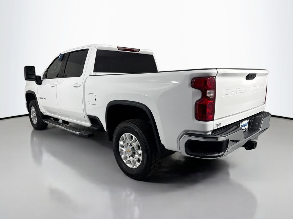 Used 2025 Chevrolet Silverado 2500 LT AWD/4WD image 5