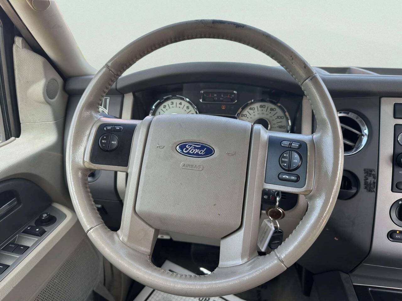 Used 2014 Ford Expedition XLT RWD image 26