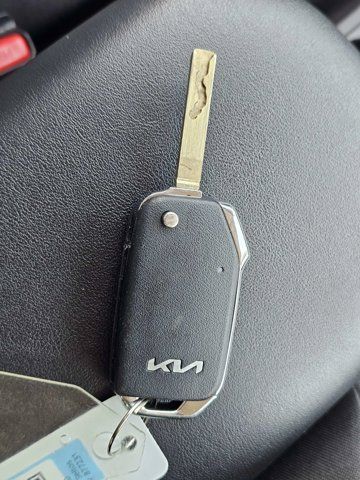 Used 2026 Kia Seltos LX FWD image 28
