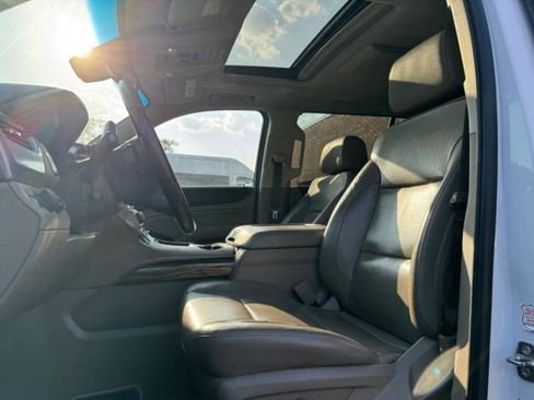 Used 2020 GMC Yukon XL SLT w/ Open Road Package AWD/4WD image 5