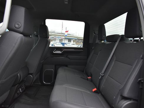 New 2026 GMC Sierra 2500 SLE w/ SLE Convenience Package image 17