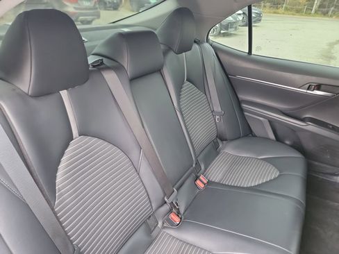 Used 2020 Toyota Camry SE image 20