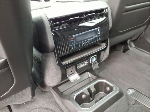 New 2026 Jeep Grand Wagoneer Limited AWD/4WD image 13
