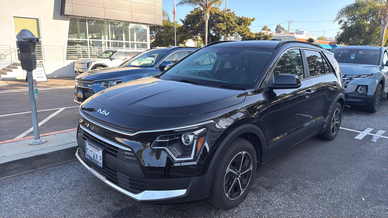 Certified 2024 Kia Niro LX FWD image 1