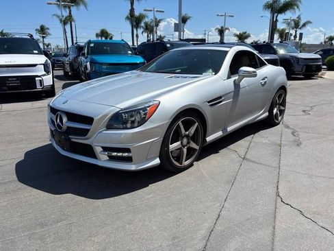 Used 2015 Mercedes-Benz SLK 250 image 3
