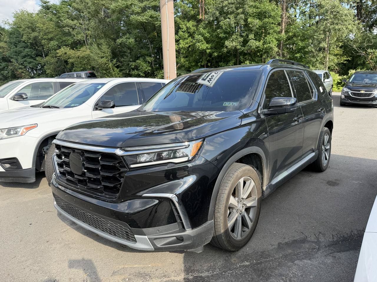 Used 2024 Honda Pilot Touring image 1