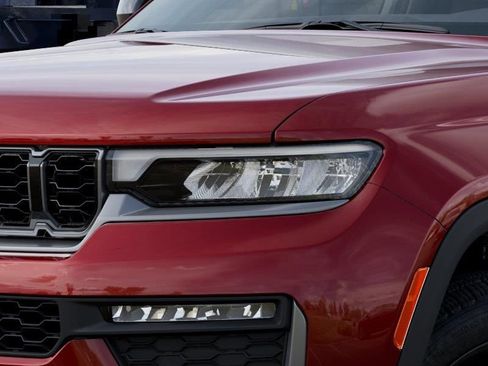 New 2026 Jeep Grand Cherokee L Limited AWD/4WD image 10