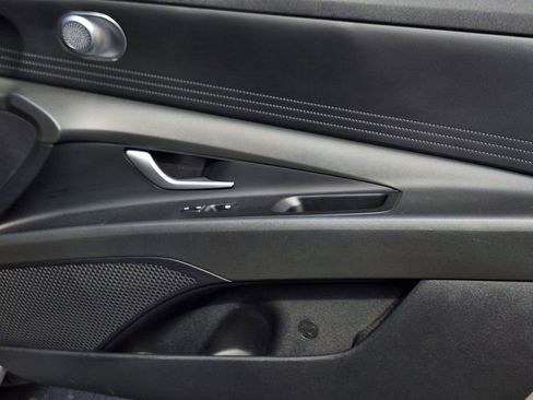 Certified 2023 Hyundai Elantra SEL image 25