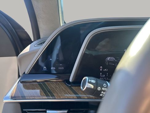 Certified 2022 Cadillac Escalade Sport Platinum image 36