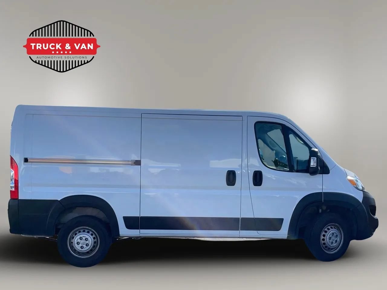 Used 2025 RAM ProMaster 2500 w/ Convenience Group FWD image 7