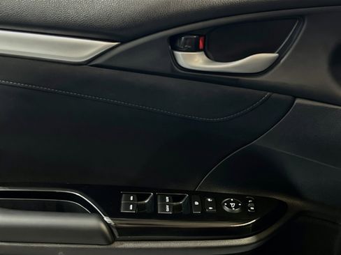 Used 2020 Honda Civic EX image 13