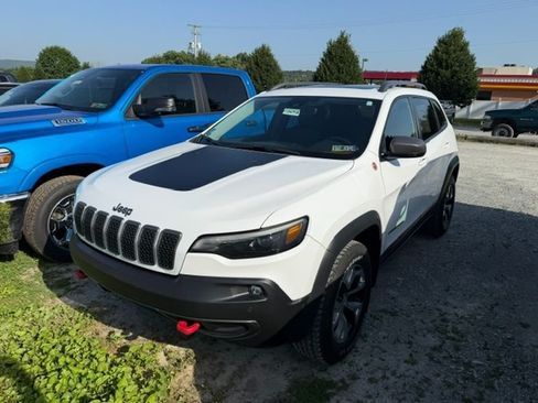 Used 2019 Jeep Cherokee Trailhawk AWD/4WD image 2