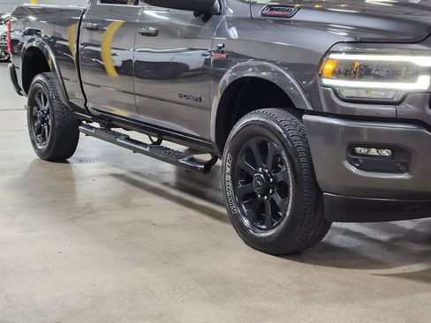 Used 2021 RAM 2500 Laramie w/ Night Edition image 16