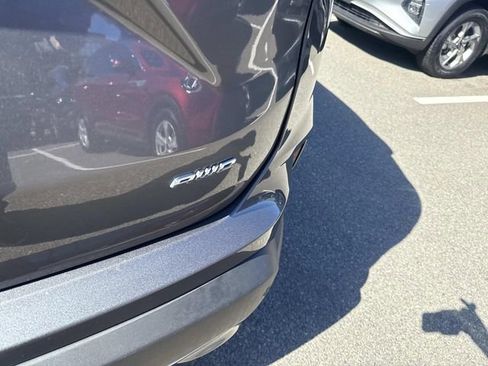 Used 2023 Ford Edge Titanium image 8