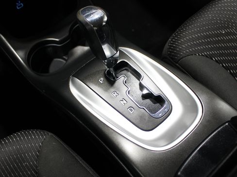 Used 2019 Dodge Journey SE w/ Blacktop Package FWD image 17