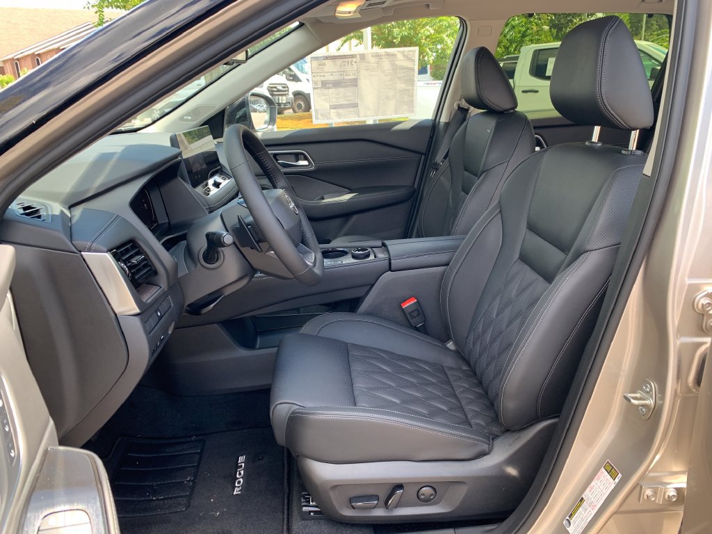New 2026 Nissan Rogue Platinum AWD/4WD image 24