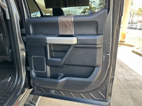 Used 2017 Ford F250 Lariat w/ Lariat Ultimate Package image 35