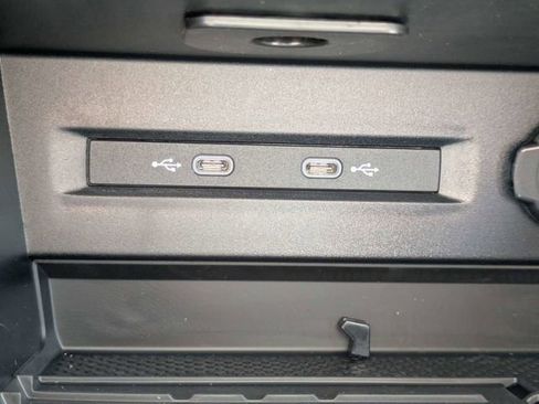 New 2026 Volkswagen Taos SE FWD image 23