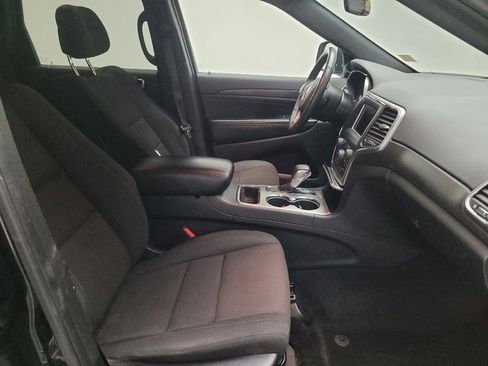 Used 2018 Jeep Grand Cherokee Laredo image 21