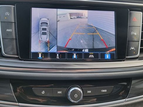 Used 2022 Buick Enclave Premium image 29