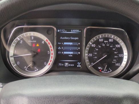 Used 2017 Nissan Titan SV image 19