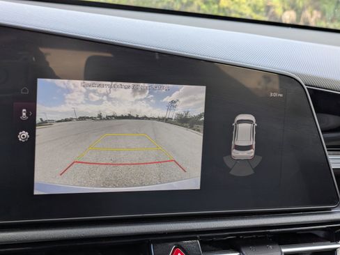 Certified 2024 Kia Niro EX Touring image 25