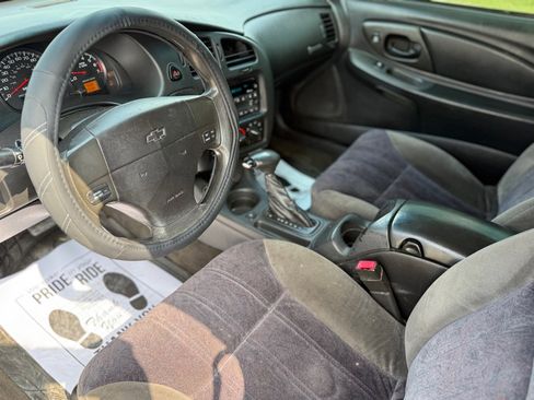 Used 2001 Chevrolet Monte Carlo LS image 9