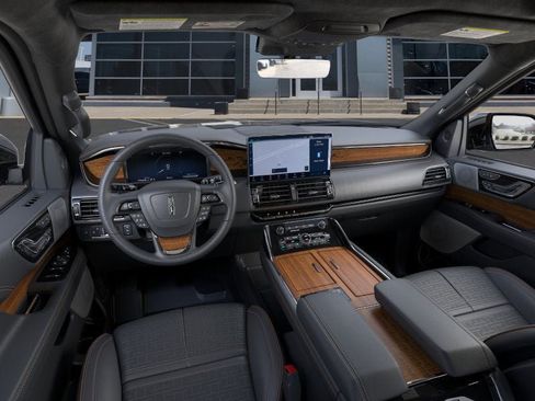 New 2023 Lincoln Navigator Black Label image 9