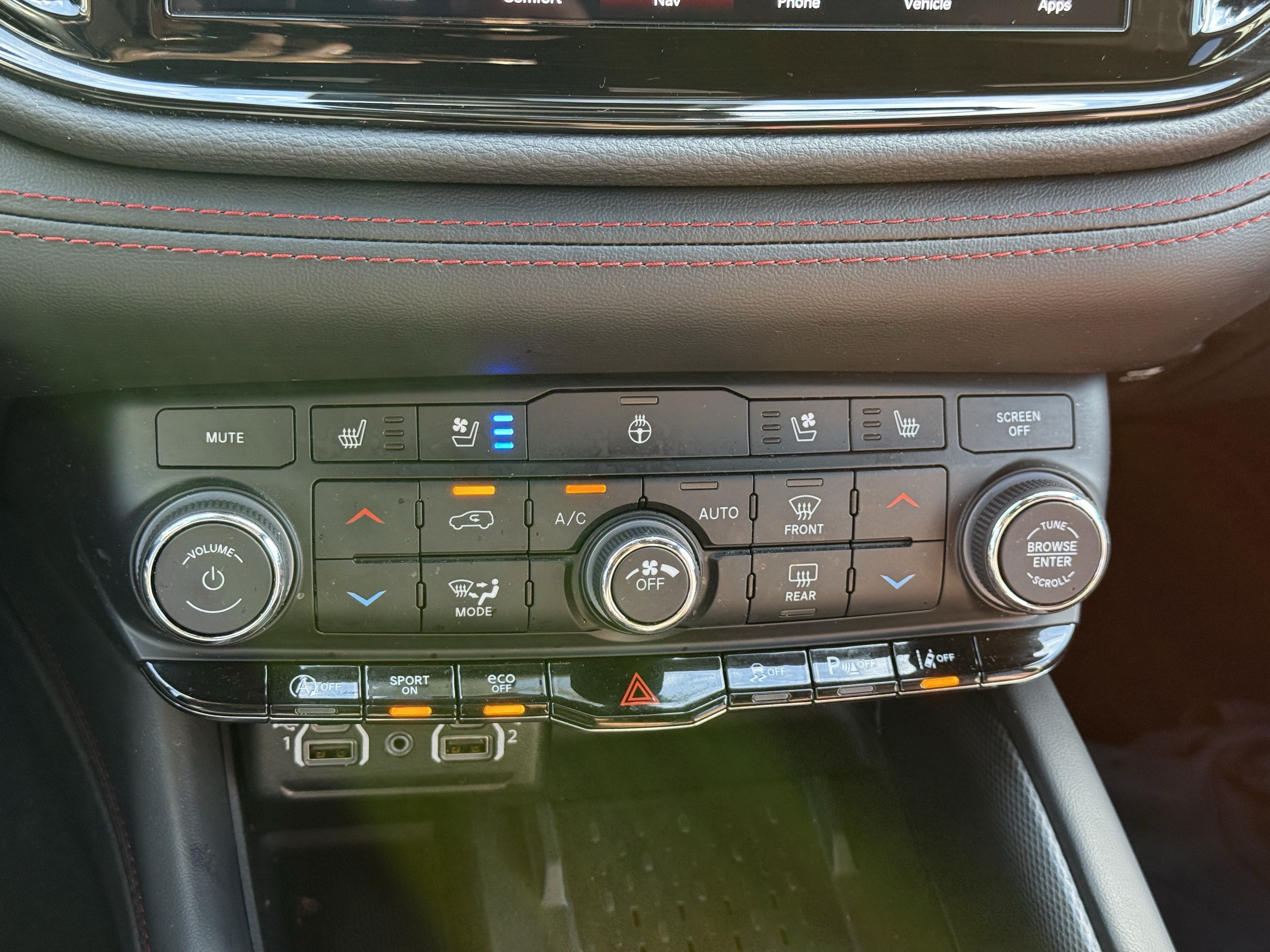 Used 2025 Dodge Durango GT AWD/4WD image 27