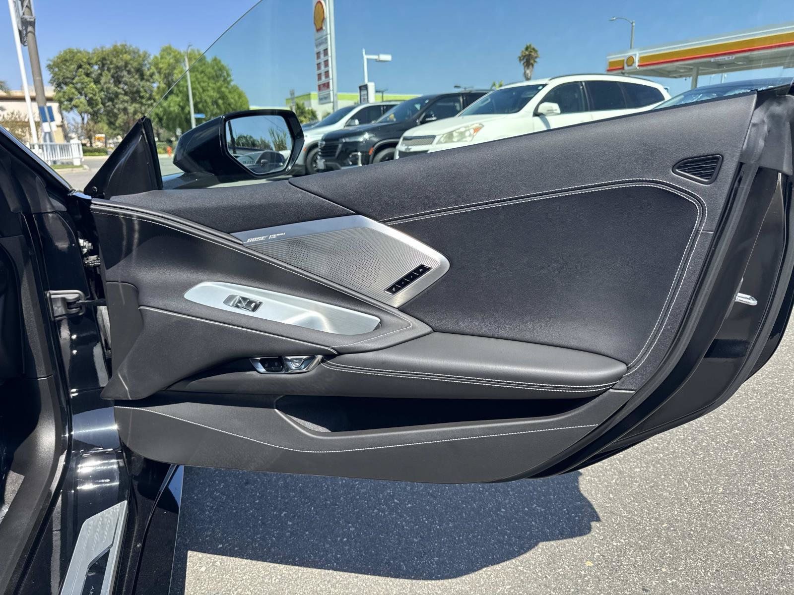 Used 2023 Chevrolet Corvette Stingray Preferred Cpe w/ Z51 Performance Package RWD image 28