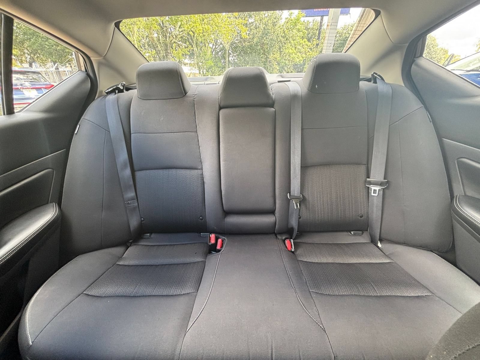Used 2025 Nissan Altima 2.5 SV FWD image 37